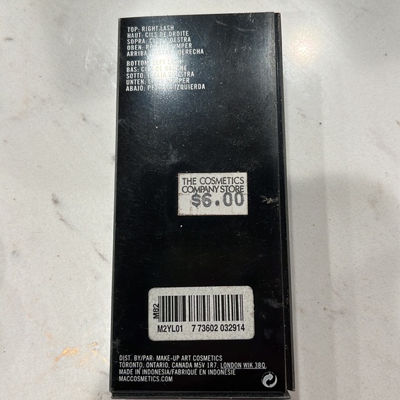 Rare MAC Lashes # 36 - Picture 2 of 3